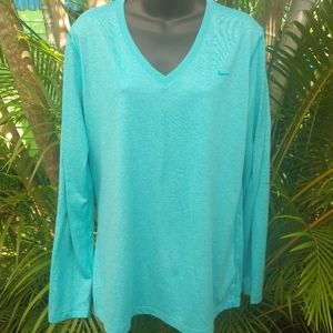 🌴Nike Dry Fit Long Sleeve Top🐚